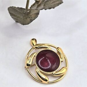 "5/$25" Vintage Goldtone Burgundy Round Swirl Brooch/Pendant